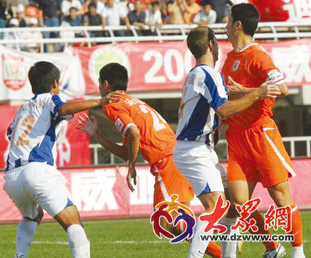  拉齐奥锋线集体哑火，0-0闷平维罗纳  