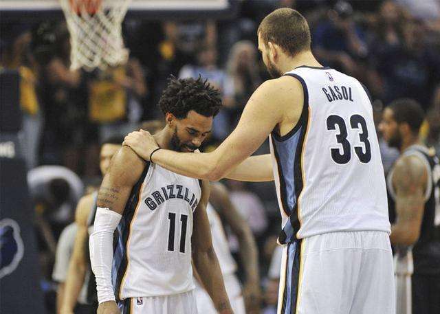  莫兰特伤退灰熊告急，杰克逊28+15撑危局  